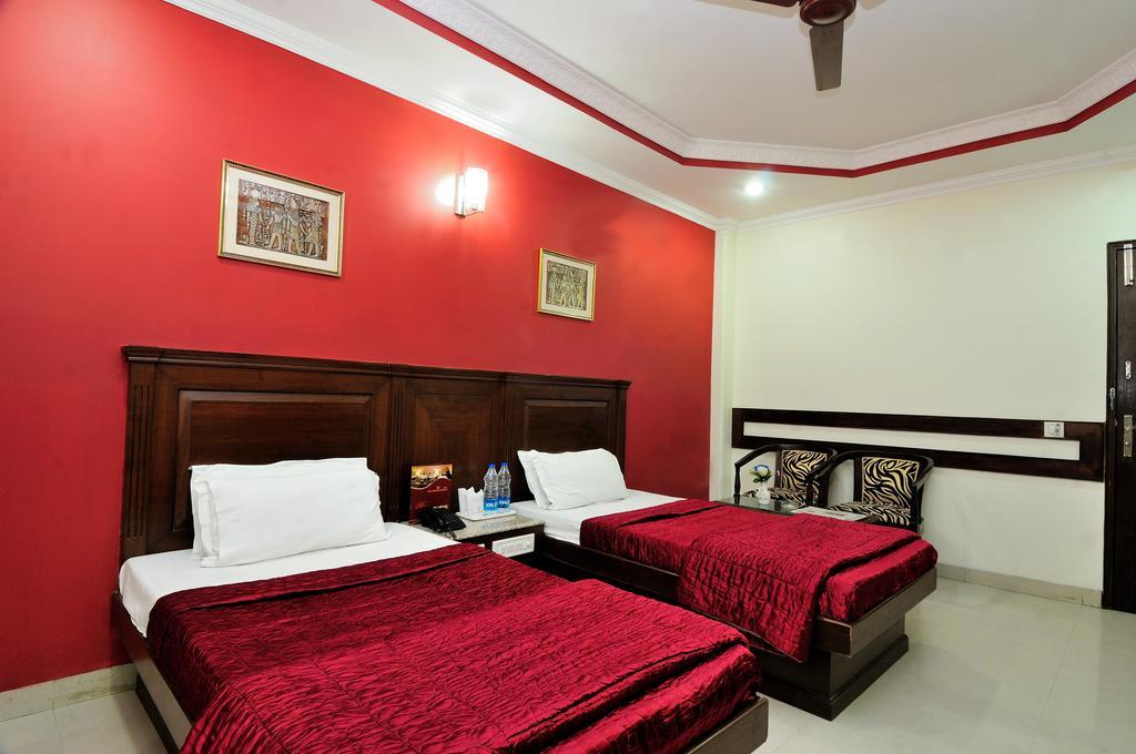 Hotel Maharaja Residency Jalandhar Room photo