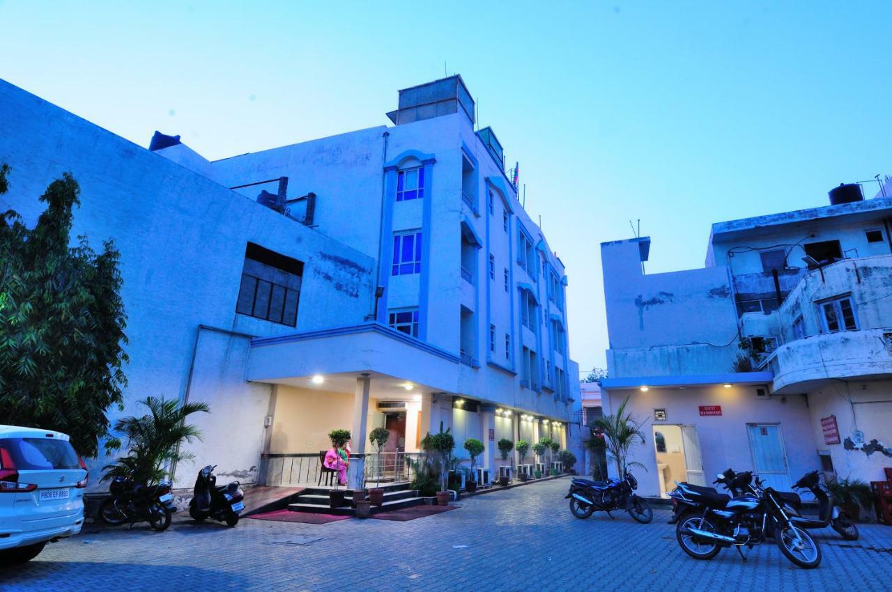 Hotel Maharaja Residency Jalandhar Exterior photo